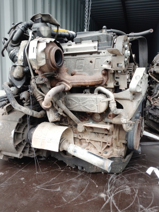 Motor — Seat 2.0 TDI, Skladom v EÚ — foto 1