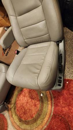 Sedačky — Seat, sivá, dovoz USA — foto 2 z 12
