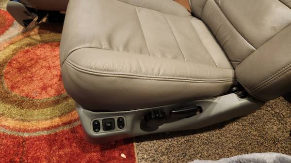 Sedačky — Seat, sivá, dovoz USA — foto 3 z 12