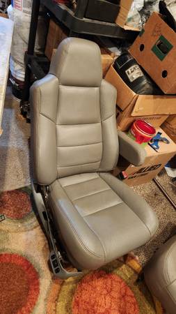 Sedačky — Seat, sivá, dovoz USA — foto 6 z 12