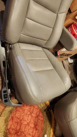 Sedačky — Seat, sivá, dovoz USA — foto 7 z 12