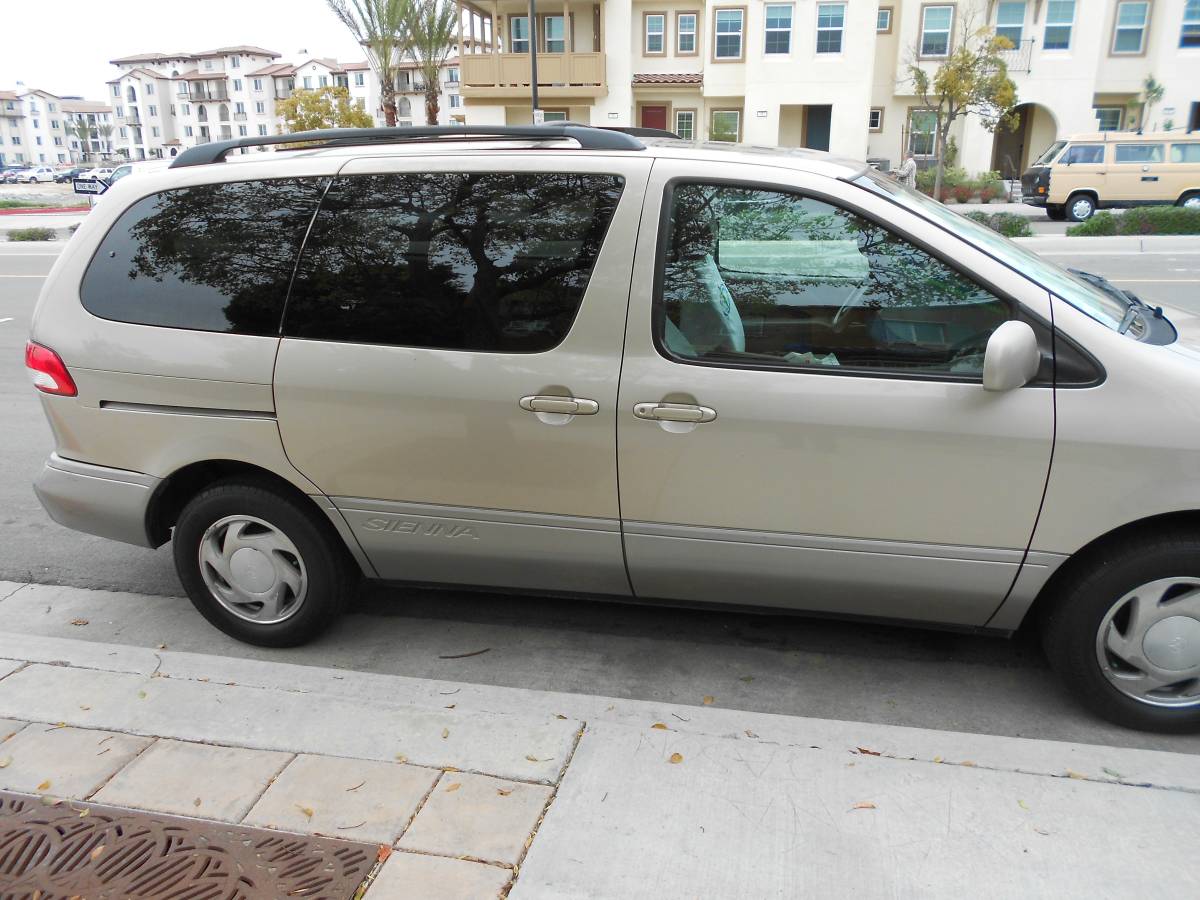 Pneumatiky — Seat, dovoz USA — foto 3 z 12