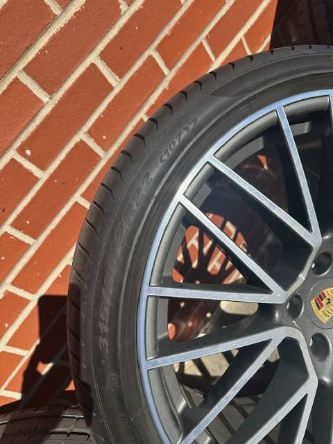 Kola — Porsche Cayenne, dovoz USA — foto 11 z 12