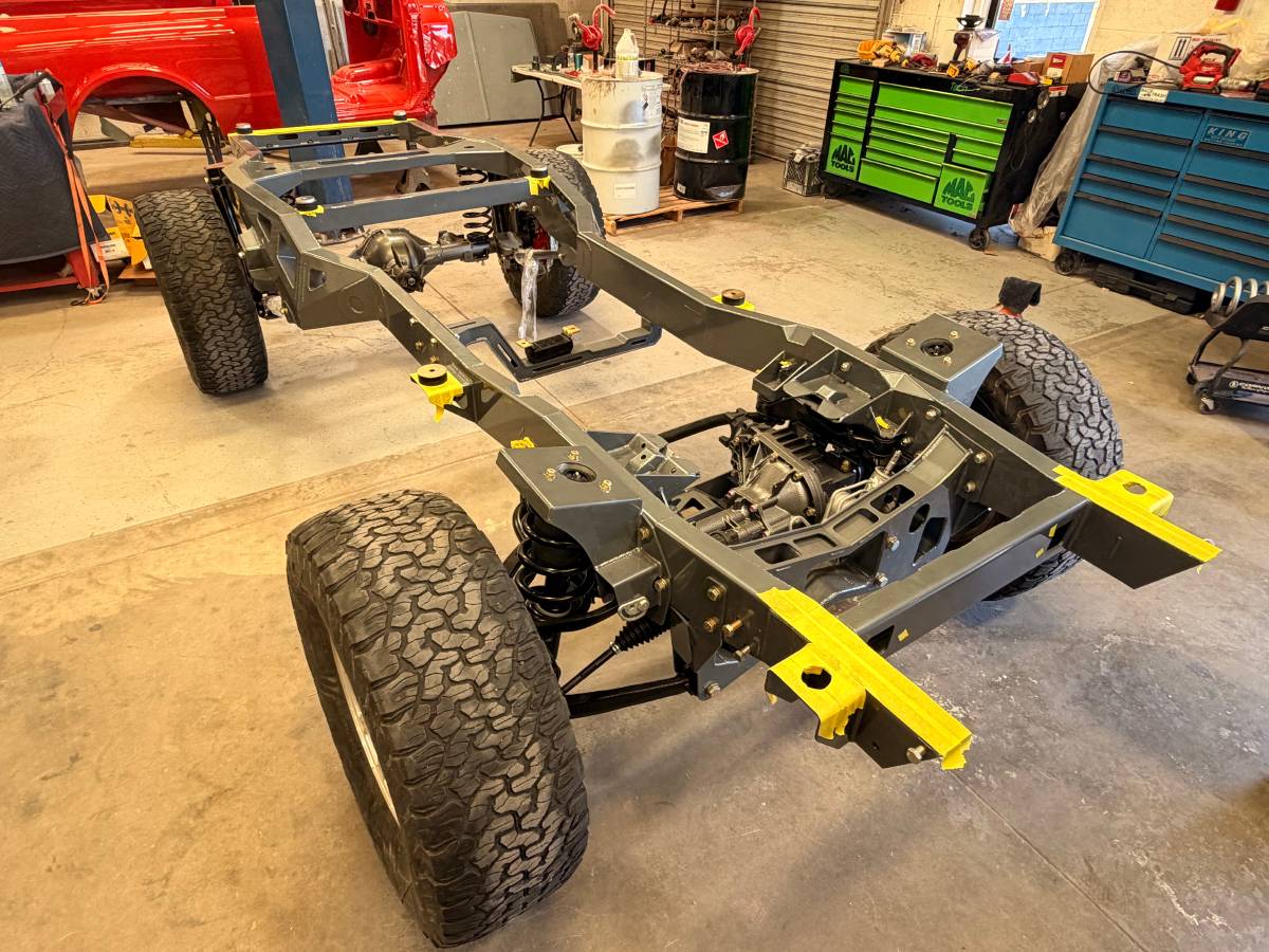 OEM komponent — Chevrolet, dovoz USA — foto 2 z 10