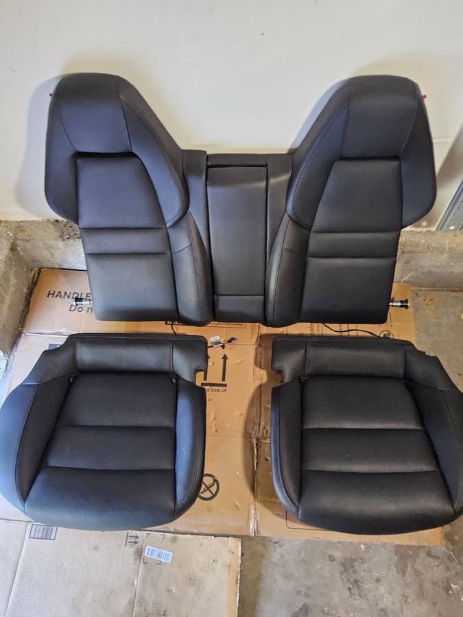 Sedačky — Seat, čierna, dovoz USA — foto 1 | AMECAR Sedačky — Seat, čierna, dovoz USA — foto 1