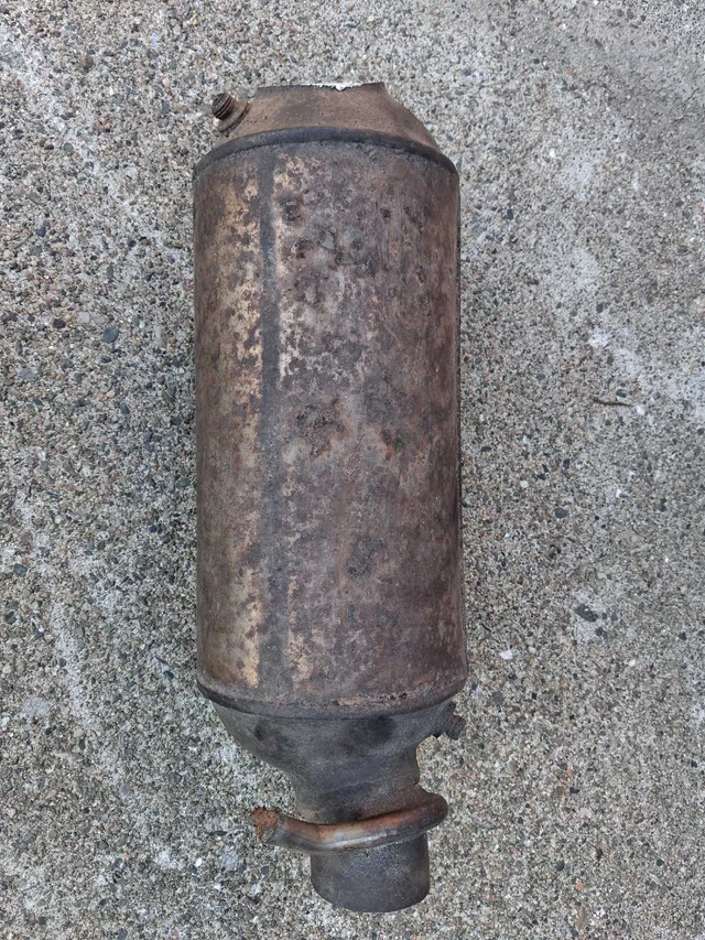 OEM komponent — Jeep Cherokee, dovoz Kanada — foto 2 z 5