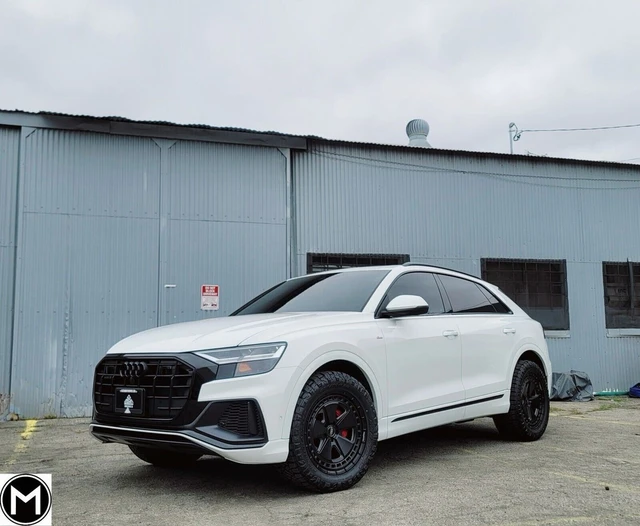 Kola — Audi SQ5, dovoz Kanada — foto 3 z 5