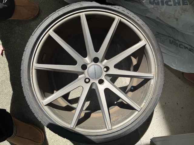 OEM komponent — Nissan, dovoz Kanada — foto 1