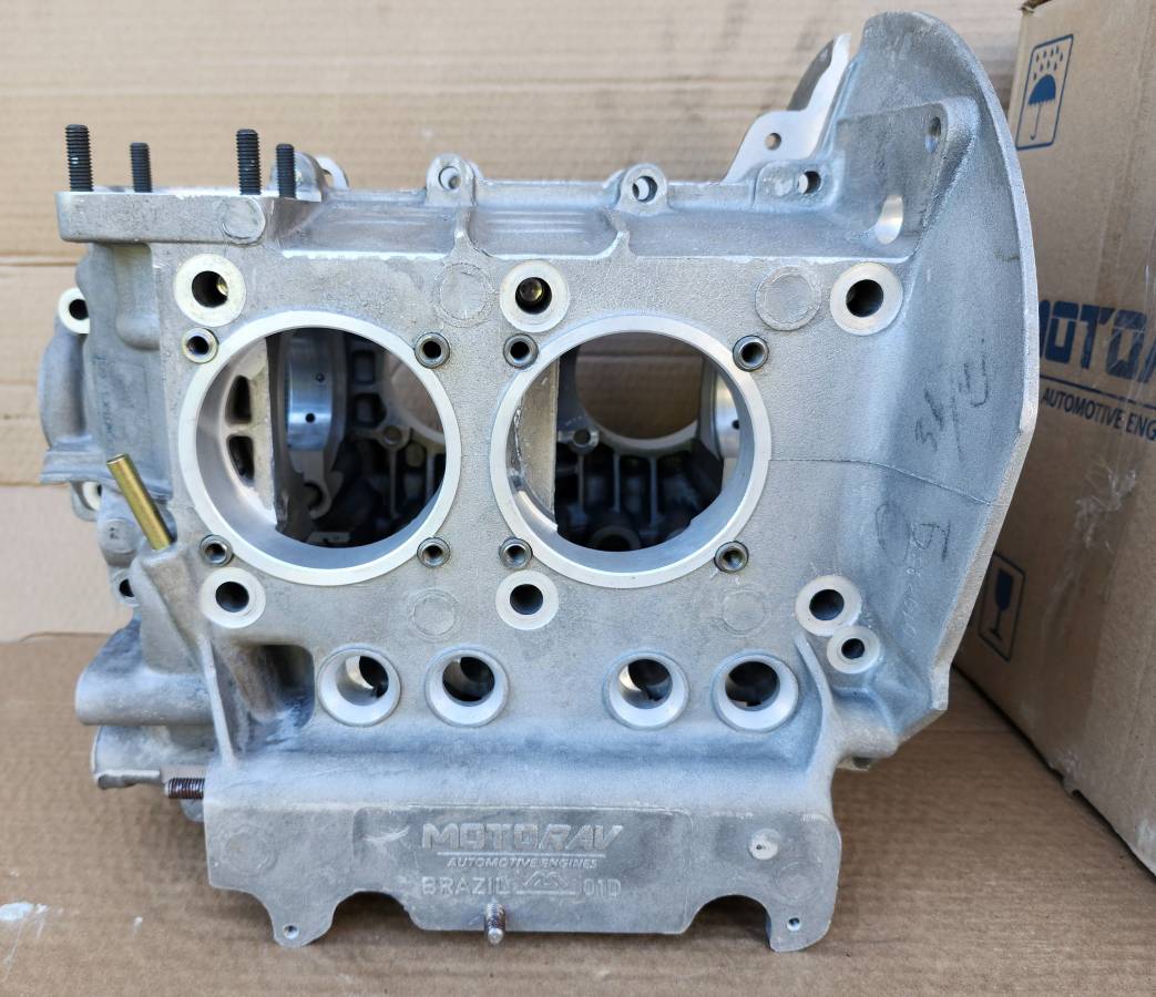 Motor — Case, dovoz USA — foto 2 z 3