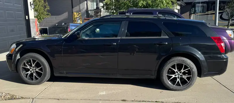 2006 Dodge Magnum R/T, čierna, 159 068 km, dovoz Kanada — foto 2 z 12