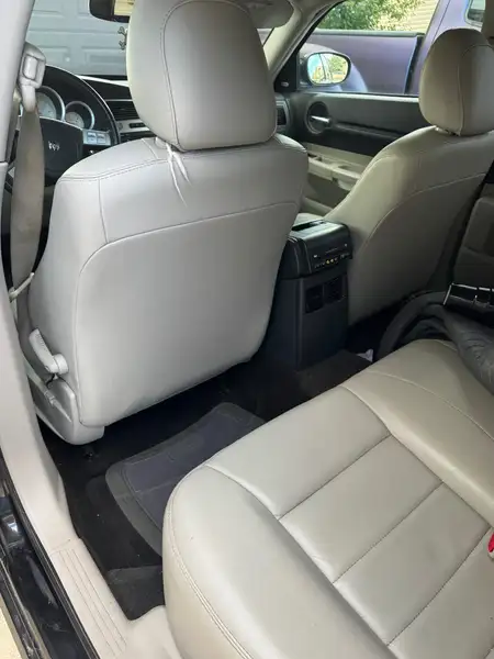 2006 Dodge Magnum R/T, čierna, 159 068 km, dovoz Kanada — foto 3 z 12