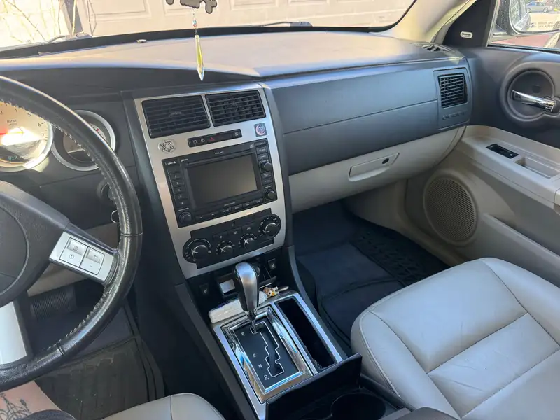 2006 Dodge Magnum R/T, čierna, 159 068 km, dovoz Kanada — foto 4 z 12