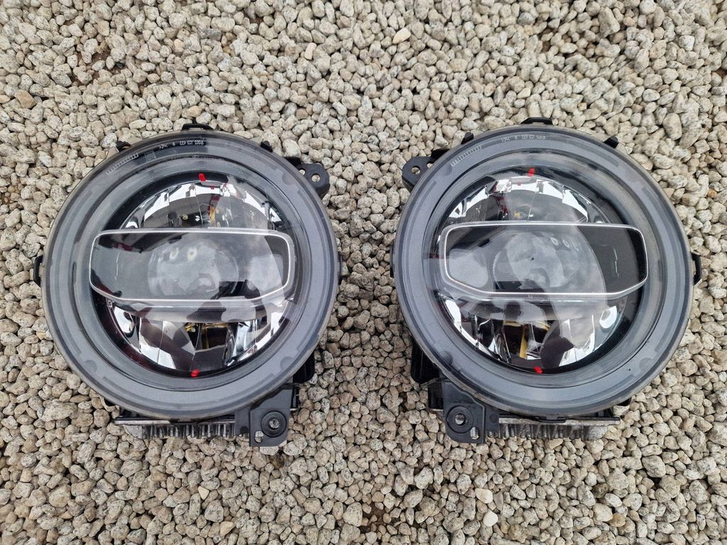 6002TA0370 Jeep Wrangler světlomet, Skladom v EÚ — foto 1