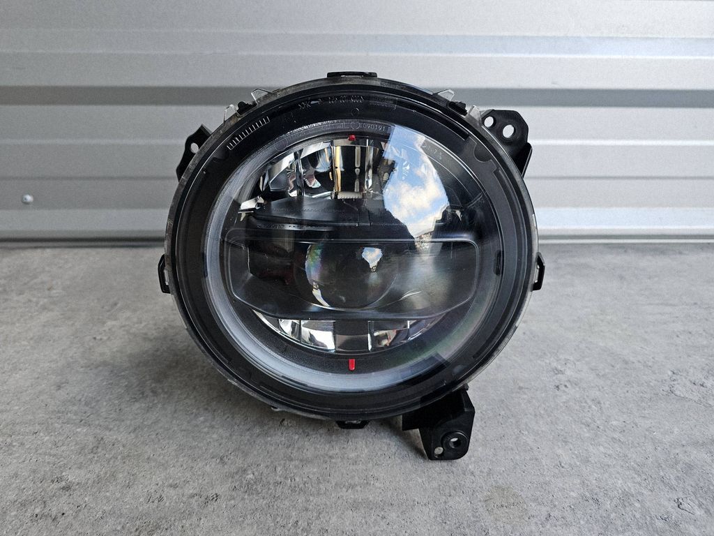 68596462AA Jeep Wrangler světlomet, Skladom v EÚ — foto 1