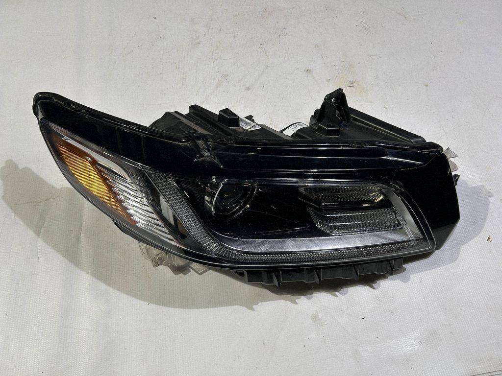 gd9b13008an Lincoln Continental světlomet, Skladom v EÚ — foto 1