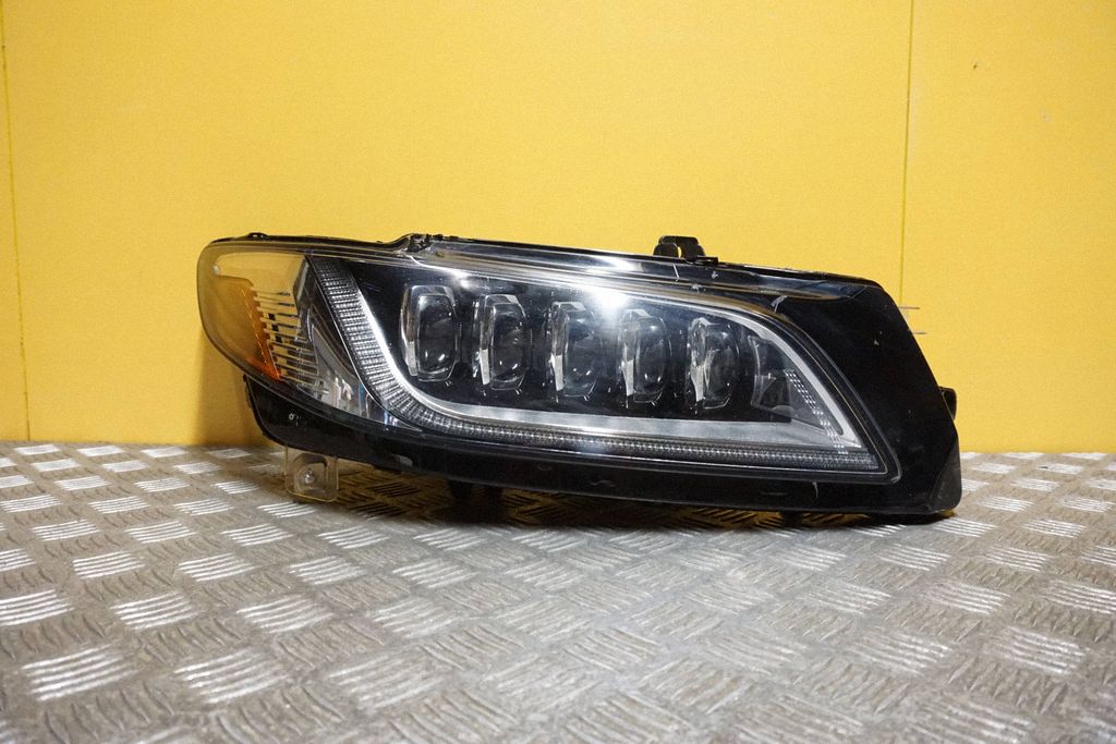 GD9B13E014AK Lincoln Continental světlomet, Skladom v EÚ — foto 1