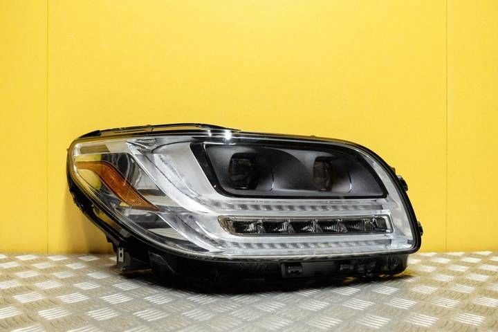 JL7B-13E014-AL Lincoln Navigator světlomet, Skladom v EÚ — foto 1