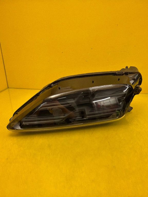 95C941005G Porsche Macan (95C) světlomet, Skladom v EÚ — foto 1