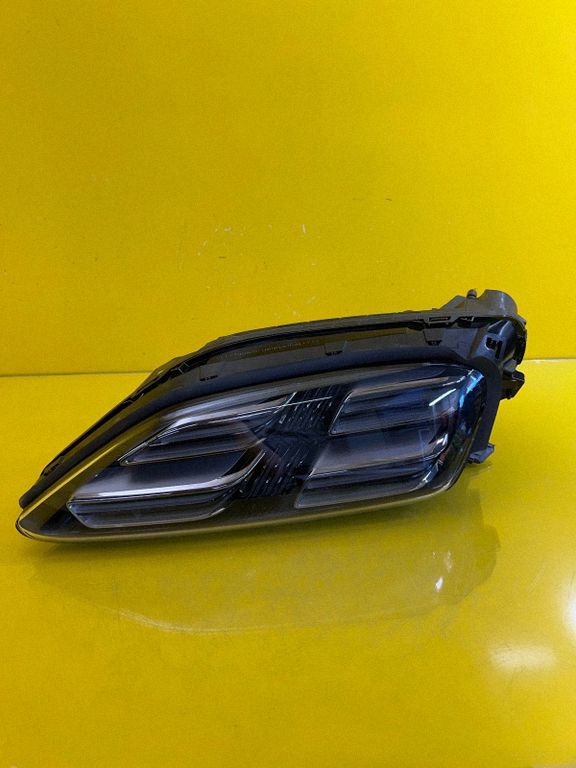 95C941009G Porsche Macan (95C) světlomet, Skladom v EÚ — foto 1