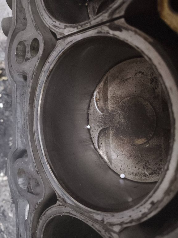 05184841AI Jeep Wrangler Engine block, Skladom v EÚ — foto 1