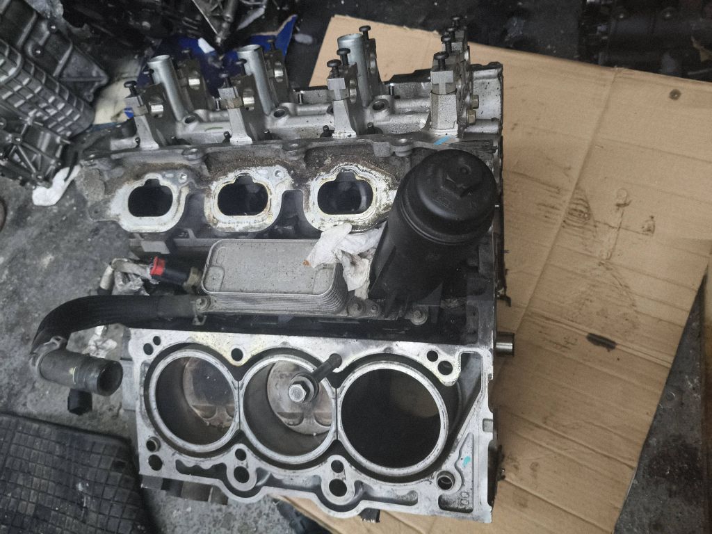 05184841AI Jeep Wrangler Engine block, Skladom v EÚ — foto 4 z 6