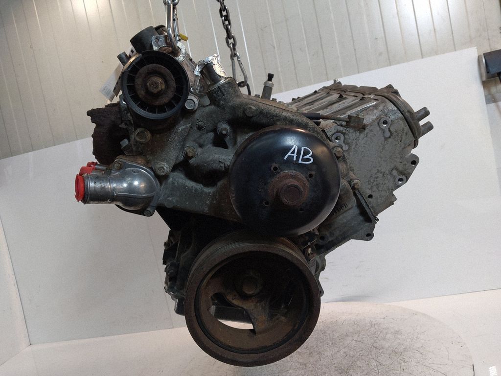 Cadillac Escalade Engine, Skladom v EÚ — foto 1