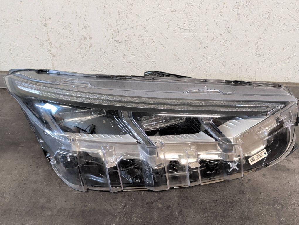 Ford Mustang Mach-E světlomet, Skladom v EÚ — foto 1