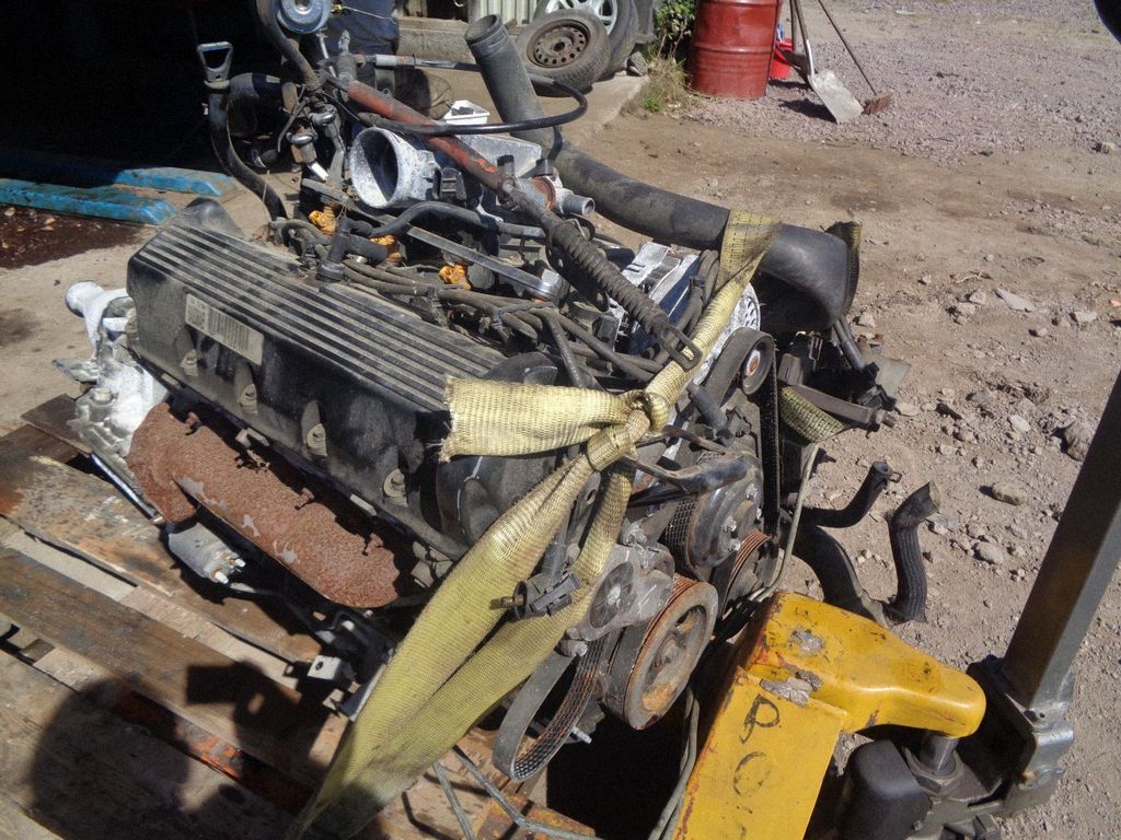 Ford Mustang IV Engine, Skladom v EÚ — foto 1