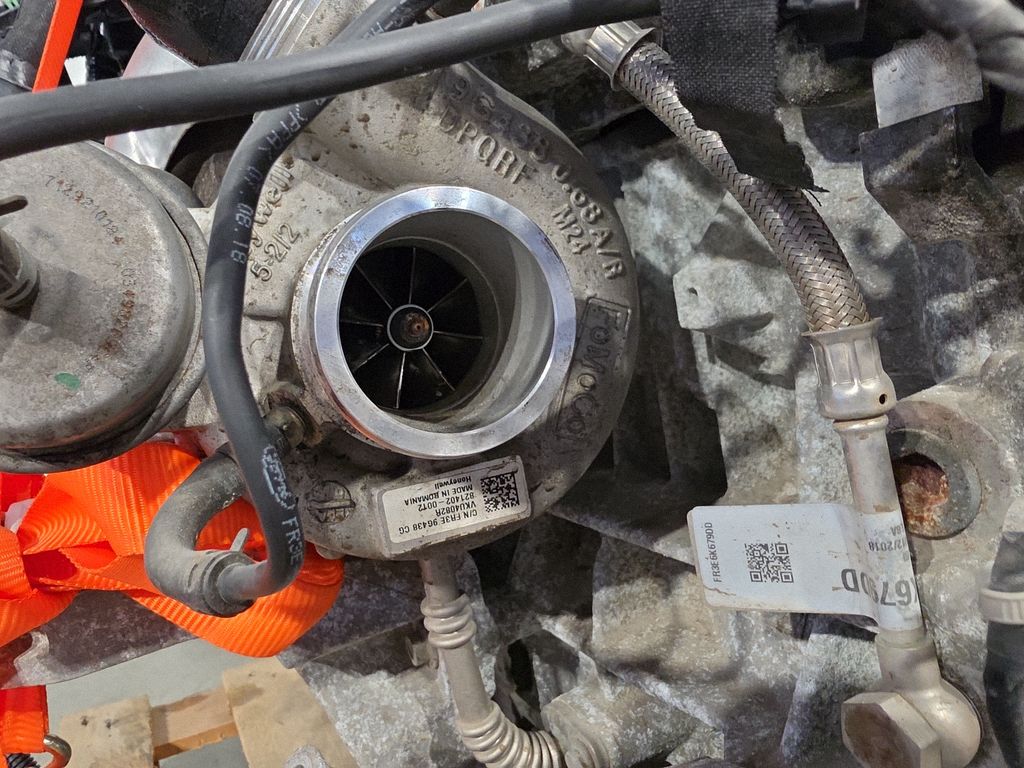 JC3G6006BA Ford Mustang VI Engine, Skladom v EÚ — foto 13 z 20