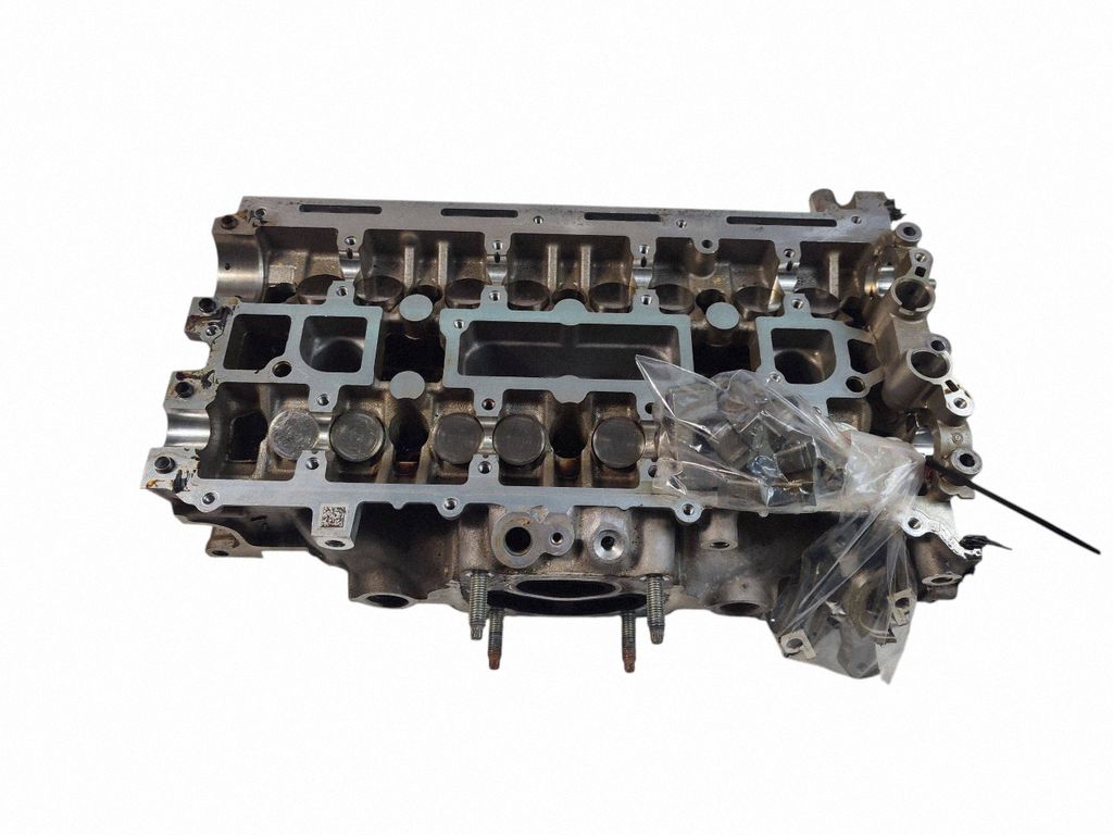 CJ5ECA Chevrolet Camaro Engine head, Skladom v EÚ — foto 1