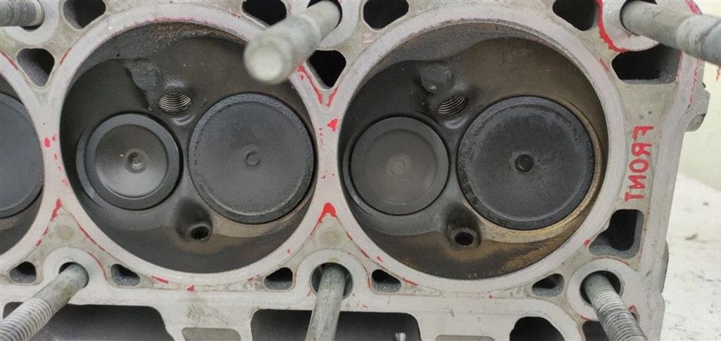 12685669 Chevrolet Camaro Engine head, Skladom v EÚ — foto 13 z 16