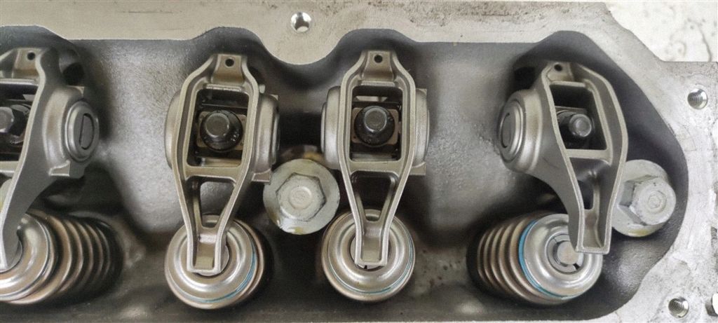 12685669 Chevrolet Camaro Engine head, Skladom v EÚ — foto 5 z 16