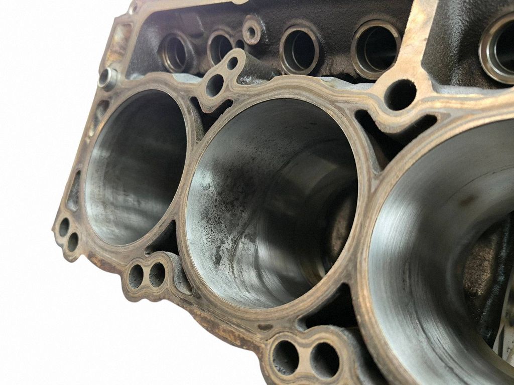 68249194AA Dodge Challenger Engine block, Skladom v EÚ — foto 13 z 22