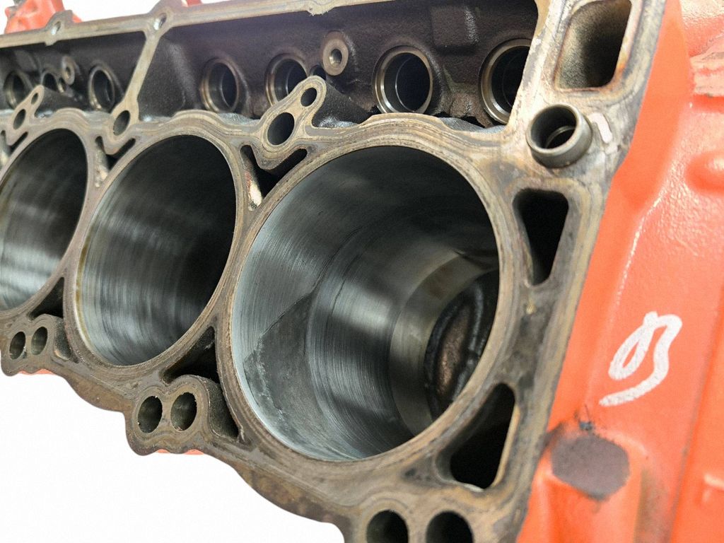 68249194AA Dodge Challenger Engine block, Skladom v EÚ — foto 8 z 22