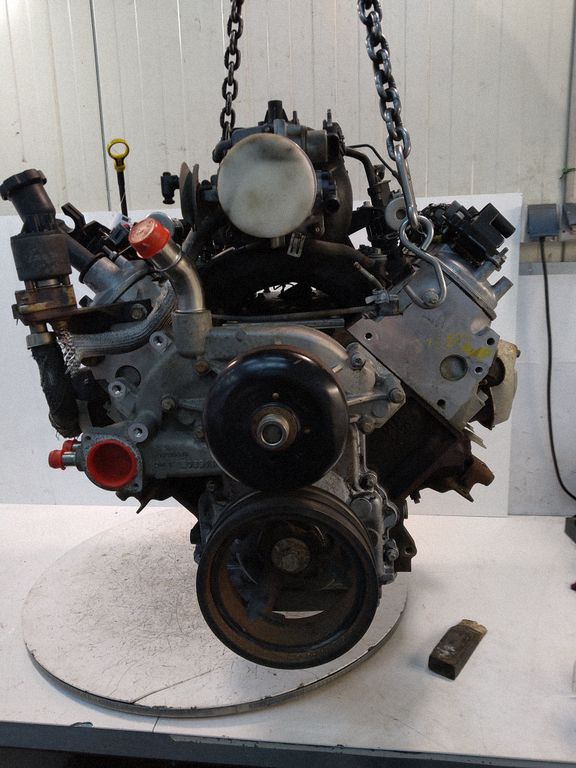 Cadillac Escalade Engine, Skladom v EÚ — foto 1 Cadillac Escalade Engine, Skladom v EÚ — foto 1