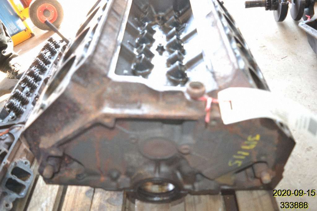 Cadillac DeVille Engine block, Skladom v EÚ — foto 1