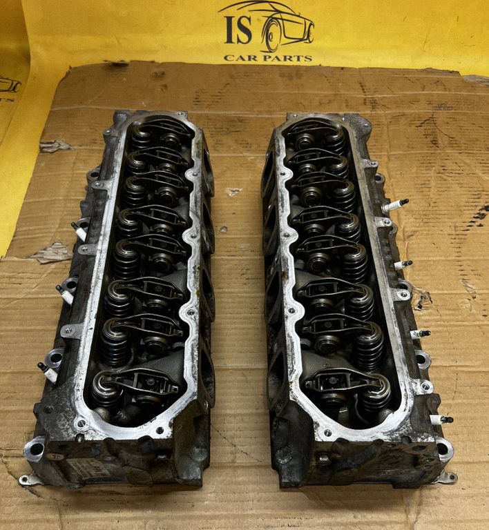 Cadillac Escalade Engine head, Skladom v EÚ — foto 1