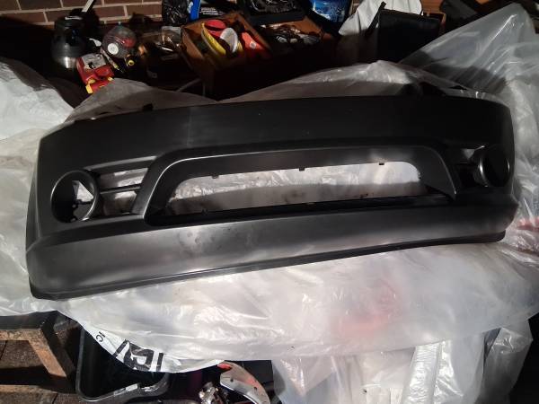 Nárazník — Jeep Cherokee, dovoz USA — foto 1