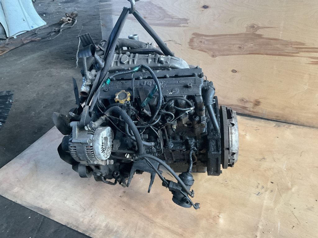 Motor — Jeep Cherokee, Skladom v EÚ — foto 1