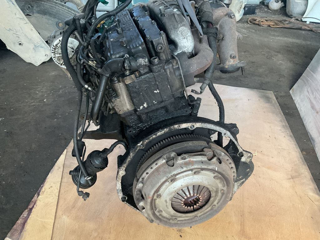 Motor — Jeep Cherokee, Skladom v EÚ — foto 10 z 15