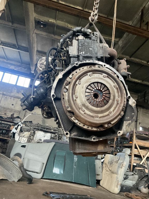 Motor — Jeep Cherokee, Skladom v EÚ — foto 15 z 15