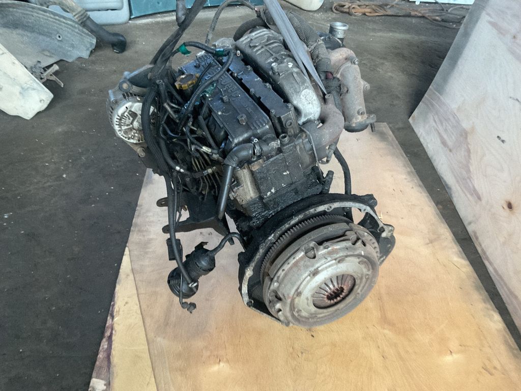 Motor — Jeep Cherokee, Skladom v EÚ — foto 2 z 15