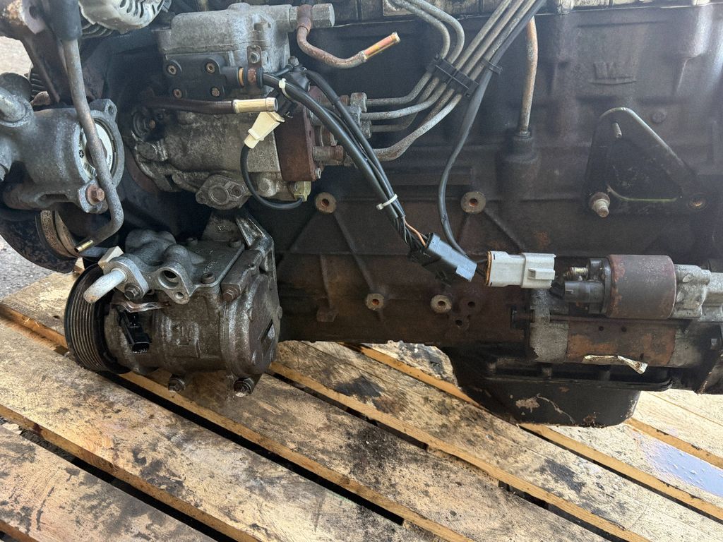 Motor — Jeep Cherokee, Skladom v EÚ — foto 13 z 19