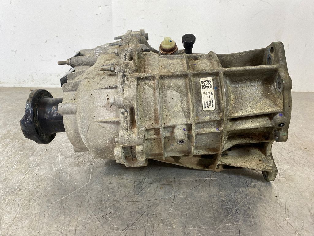 Převodovka 68240445AC — Case, Skladom v EÚ — foto 10 z 20