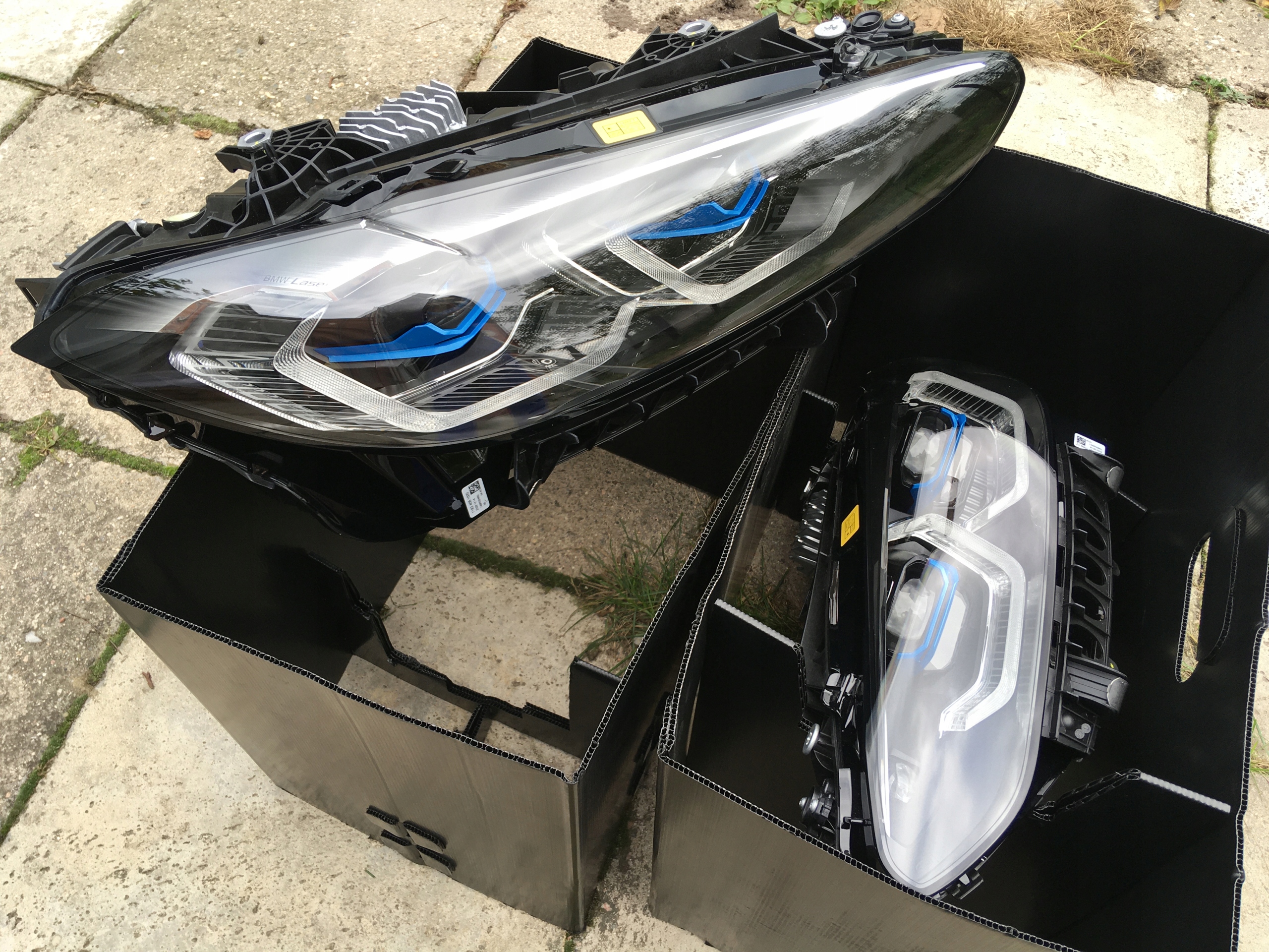 Světlomet — BMW M3, Skladom v EÚ — foto 1