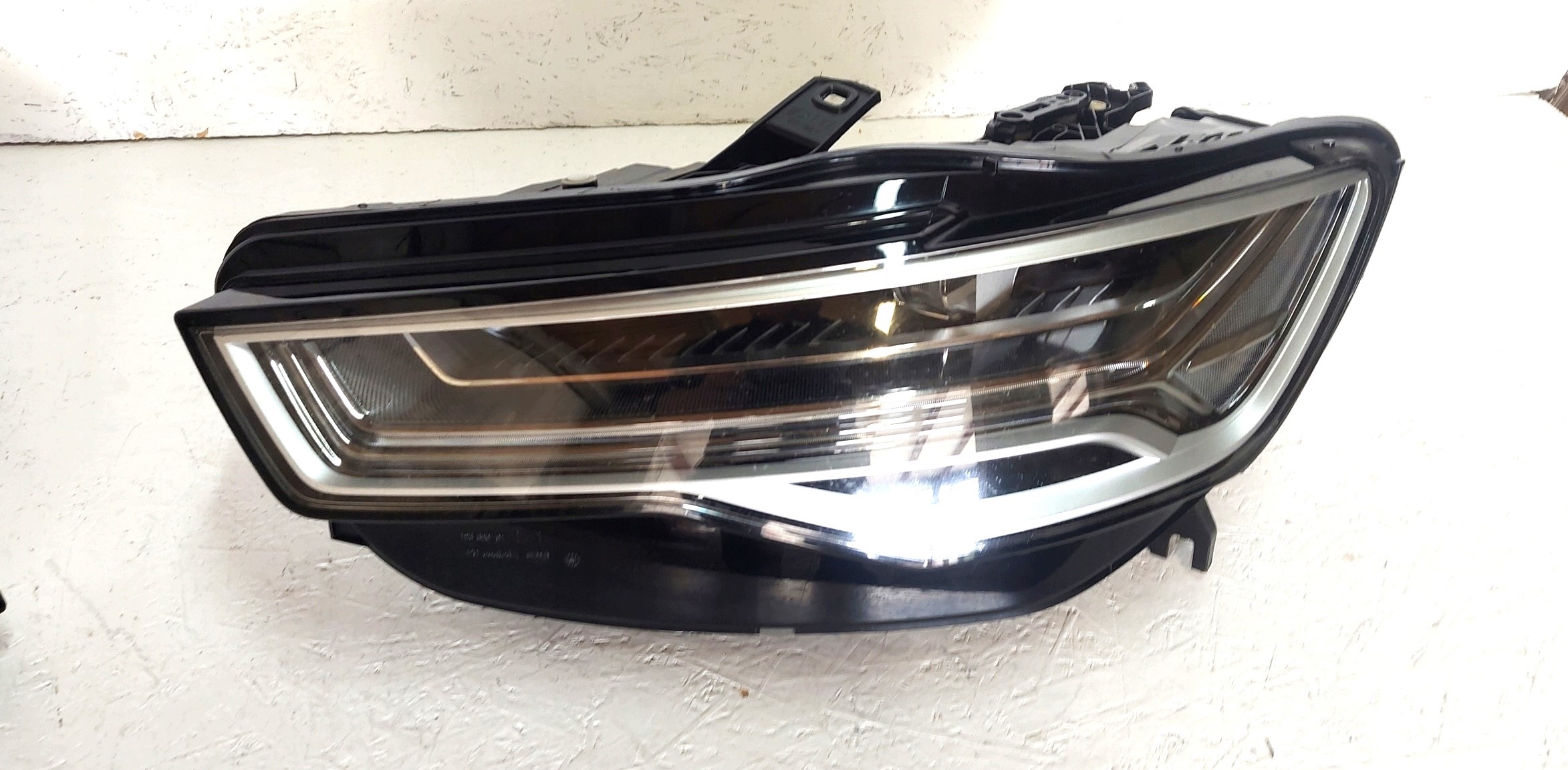 Světlomet 4G0941035 — Audi A6, Skladom v EÚ — foto 1