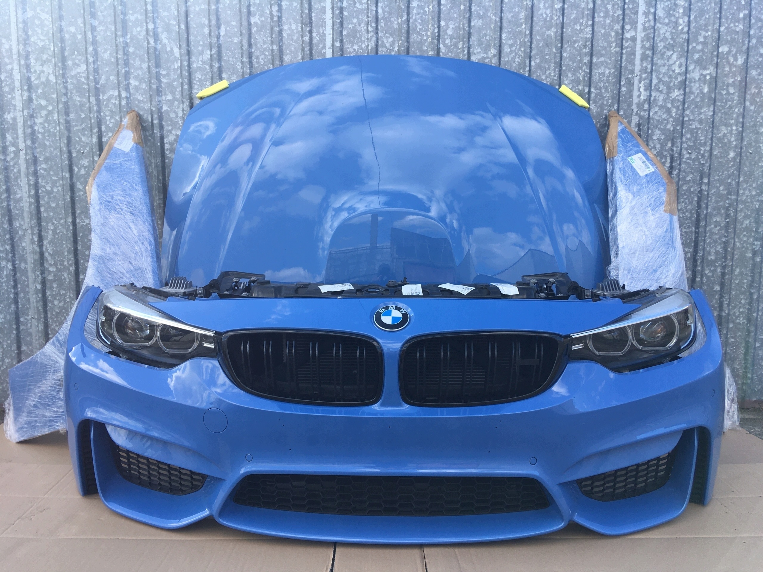 Komplet předek — BMW M3, Skladom v EÚ — foto 1