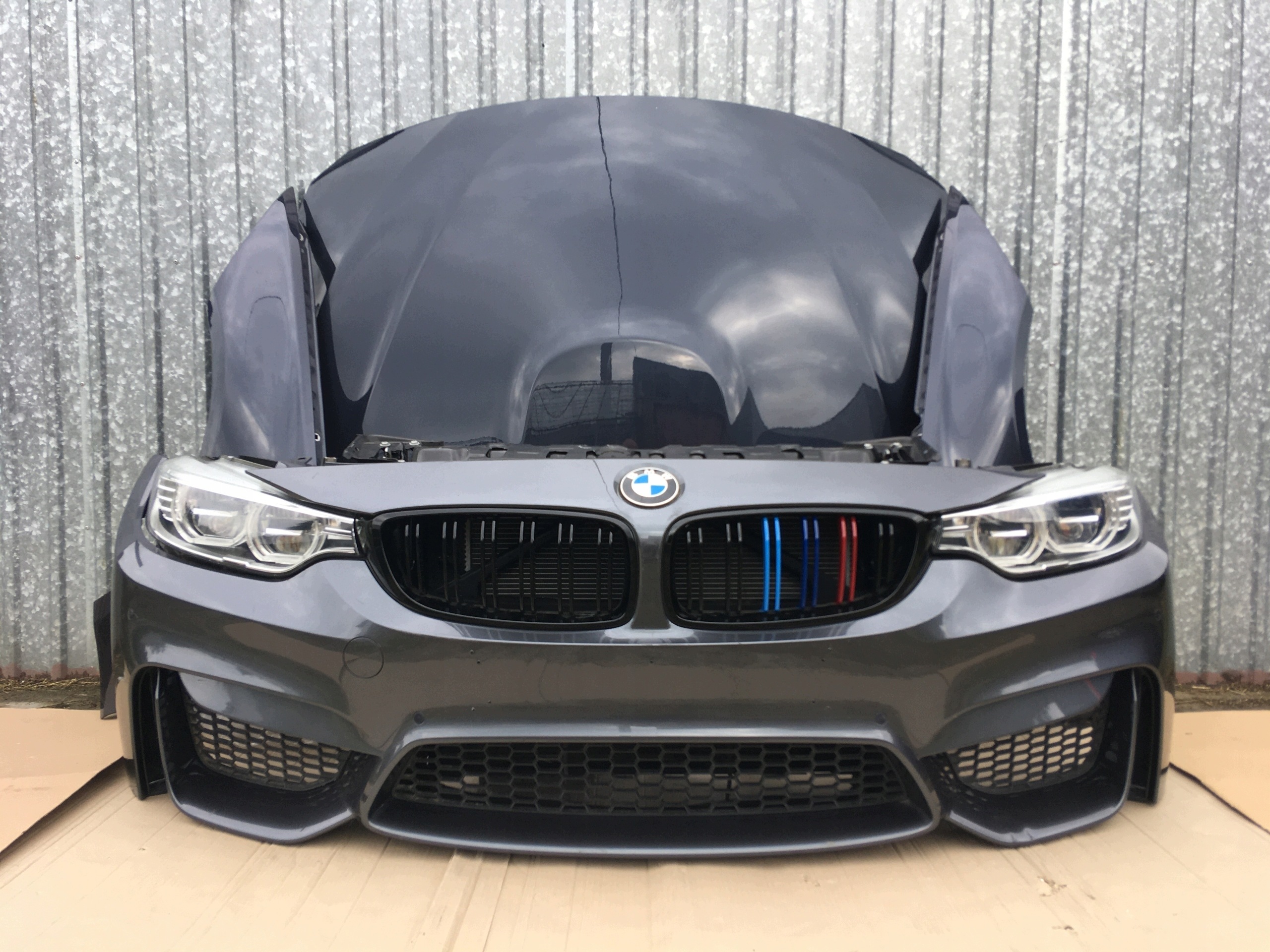 Komplet předek — BMW M3, Skladom v EÚ — foto 1
