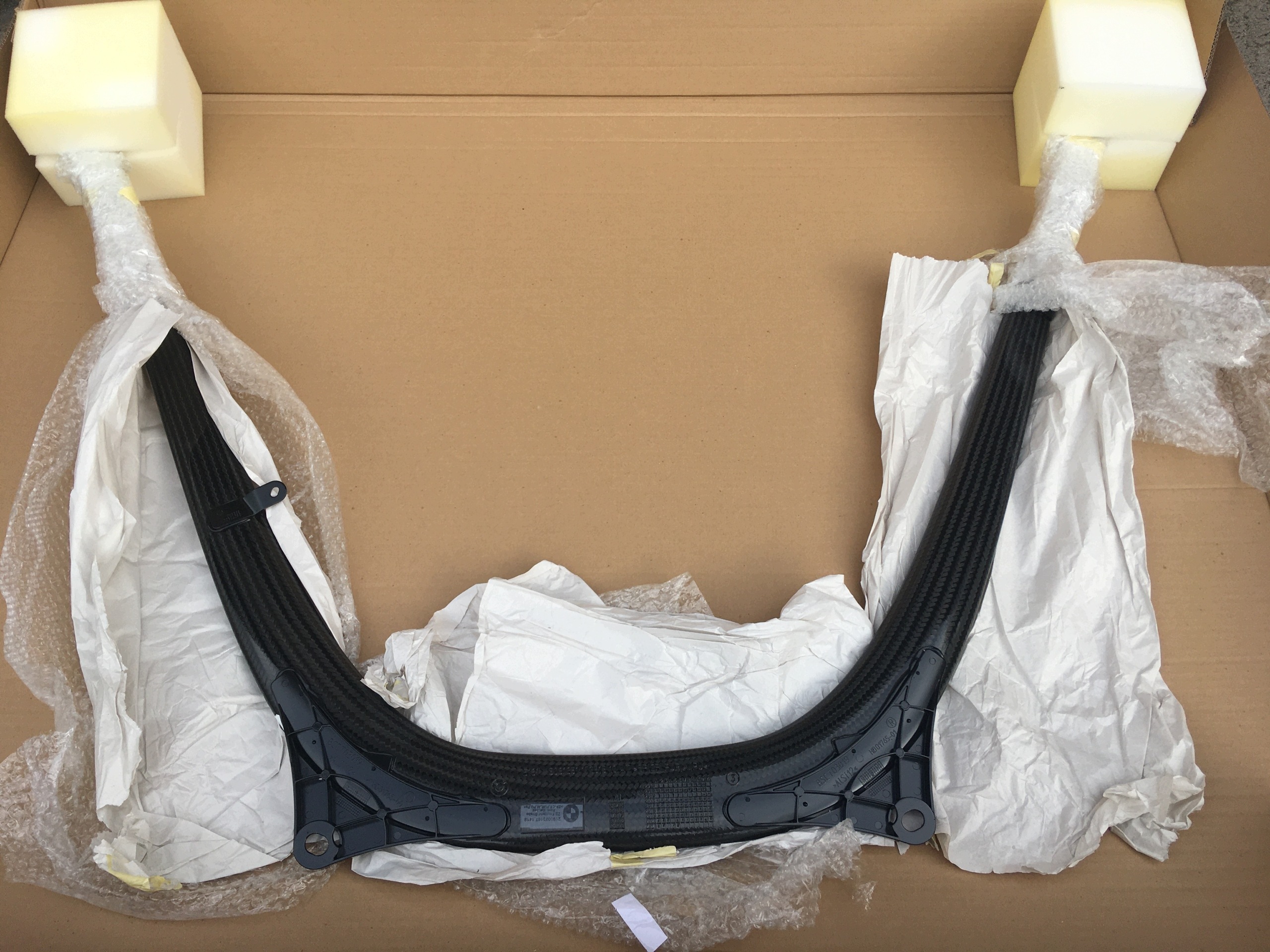 OEM komponent — BMW M3, Skladom v EÚ — foto 1