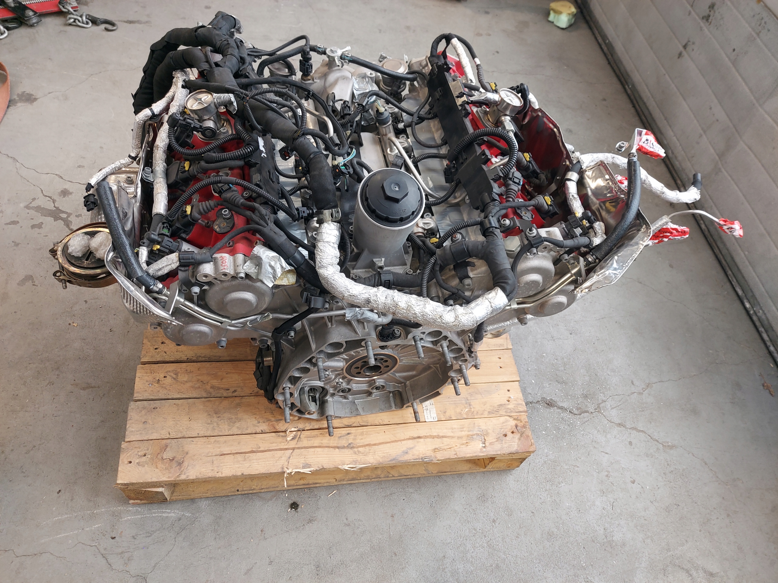 Motor — Ferrari 488 3.9, Skladom v EÚ — foto 1